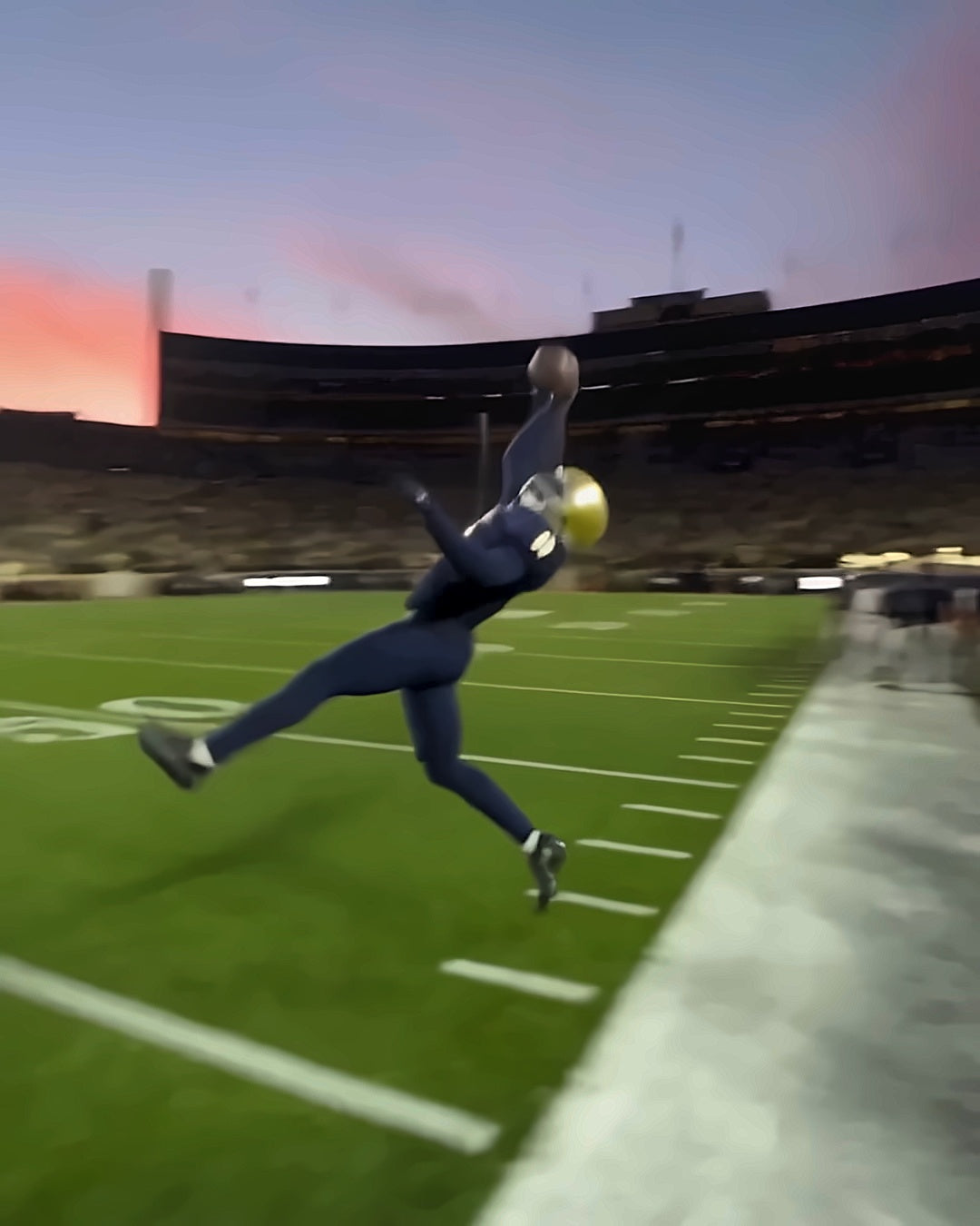 One-hand catch filmed from the coach's eyes